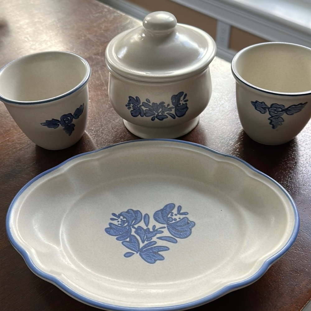 Pfaltzgraff Yorktowne lot made in USA